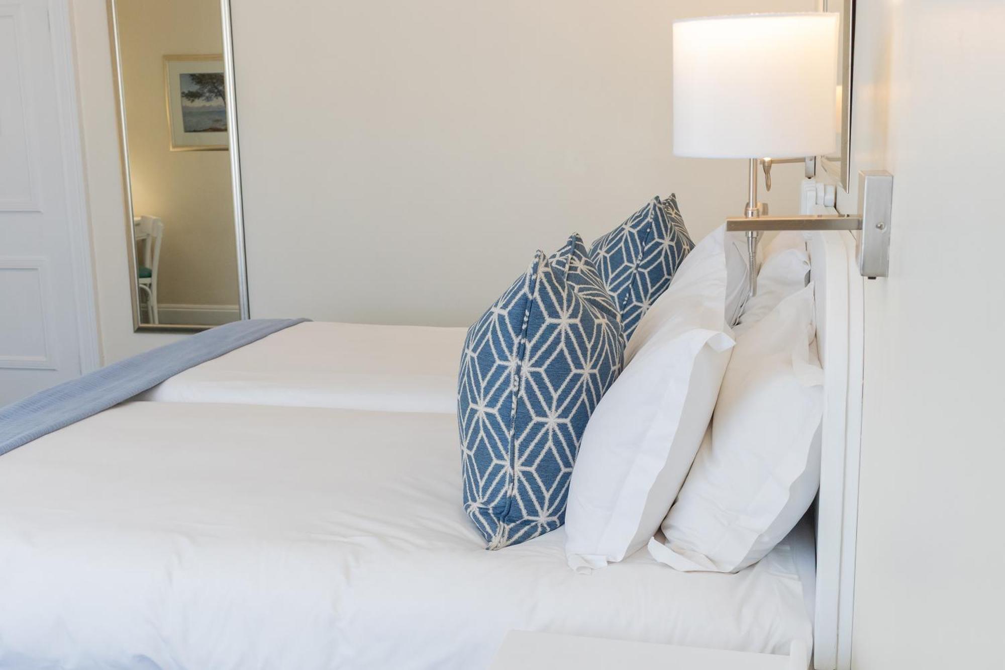 Twin Room Partial Sea View