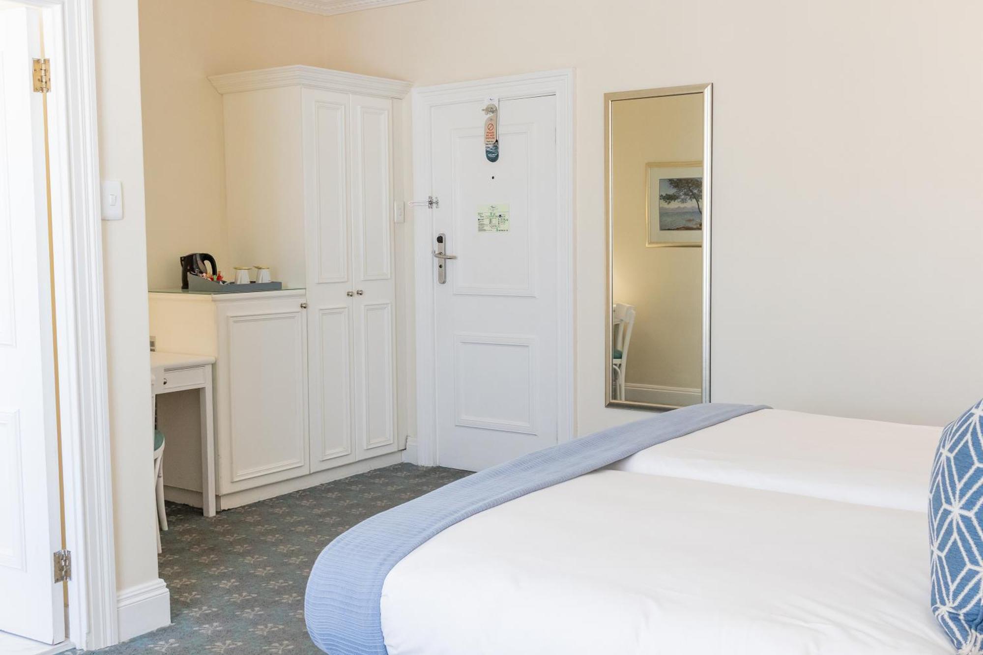 Twin Room Partial Sea View