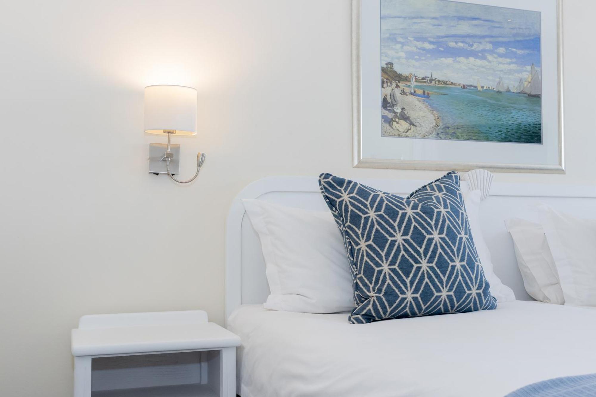 Twin Room Partial Sea View